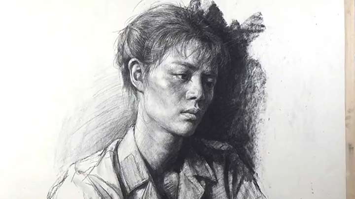 How to draw the Portrait of girl with charcoal pencil